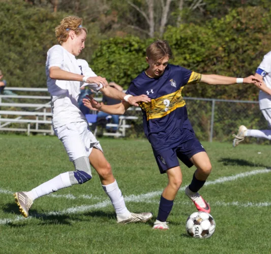 Knights surge past Saegertown 7-2